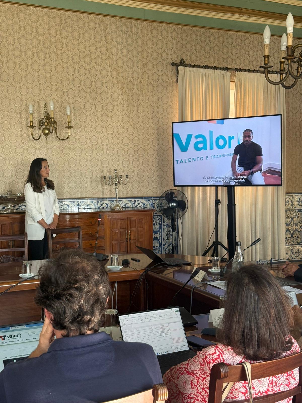 VALOR T NO SENADO DA UNIVERSIDADE DE COIMBRA