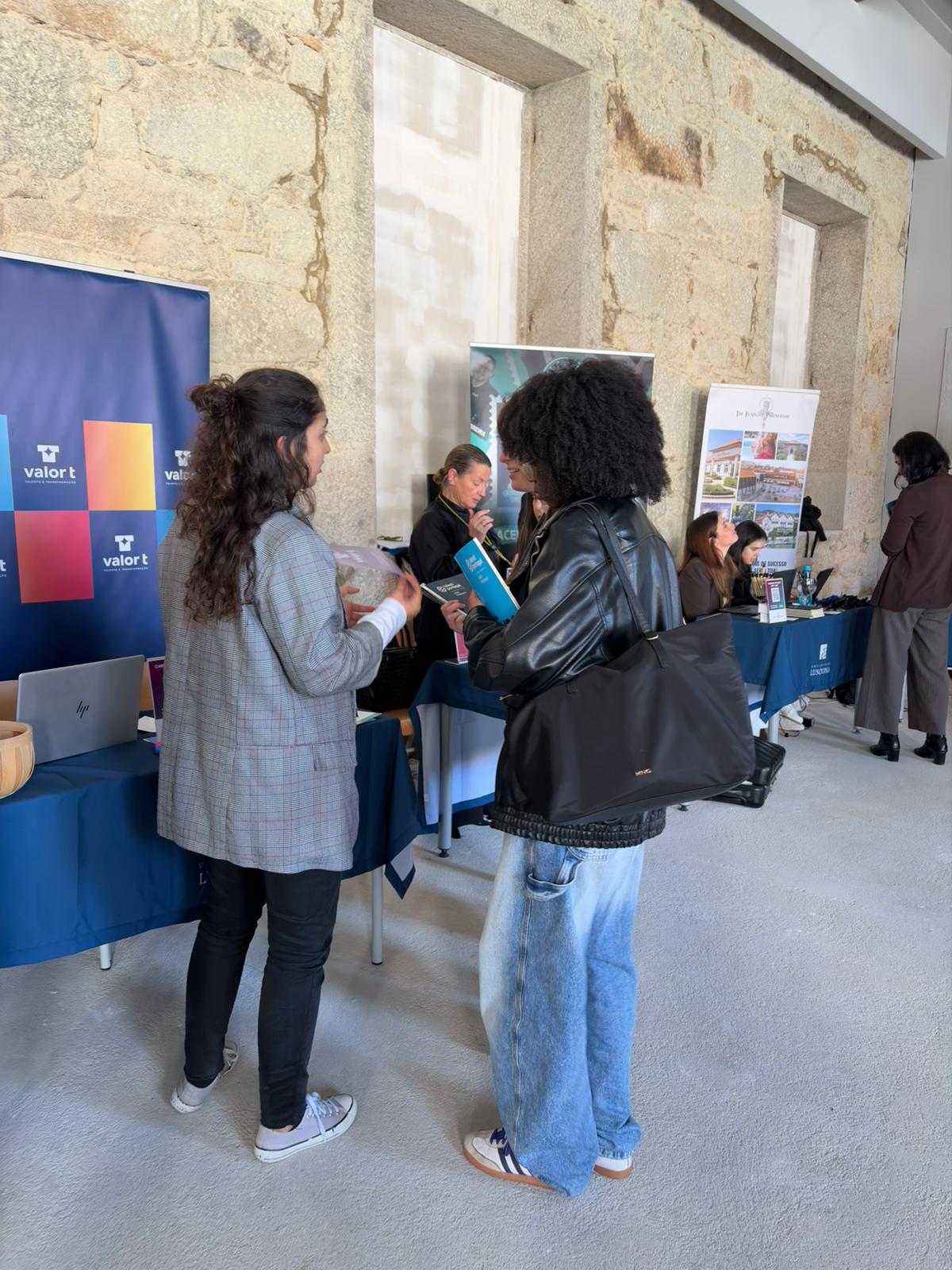 Juntos por um futuro mais inclusivo na Feira de Emprego da Lusófona do Porto